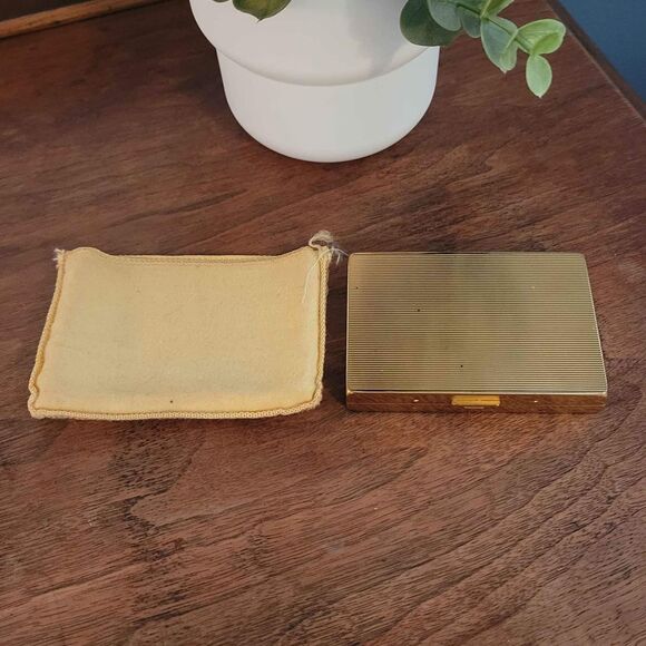 Vintage Brass Majestic Pressed Powder  Compact with dustbag - Picture 7 of 8